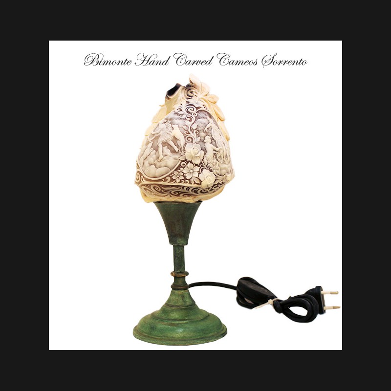 ''Il Bagno Di Diana'' Shell Cameo Lamp