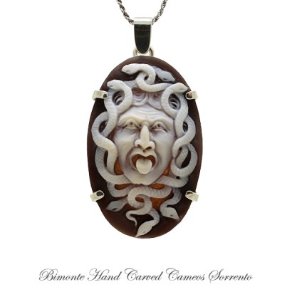 ''Apotropaico'' Cameo Necklace