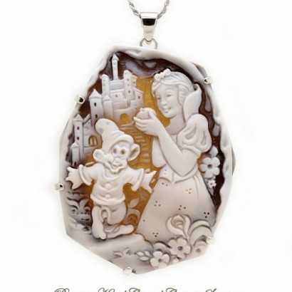 "SnowWhite" Cameo Necklace