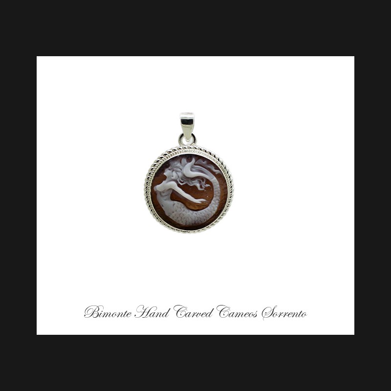 ''Siren of Sorrento'' Cameo Pendant