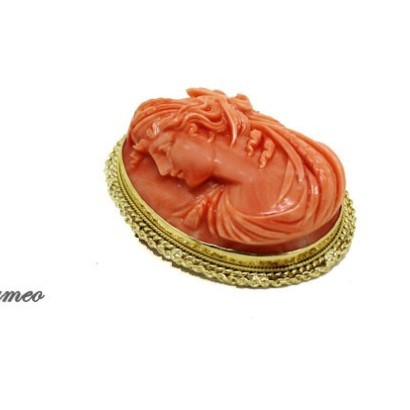 "Cerere" Antique Coral Brooch